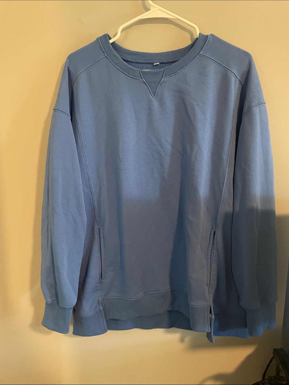 Amazon Women's Crewneck Sweatshirt - Dusty Blue